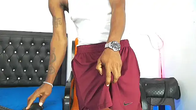 Snapshot of Damian_hart_24CM chatting on October 14, 9:10 am Damian hart 24CM online show from October 14, 9:10 am