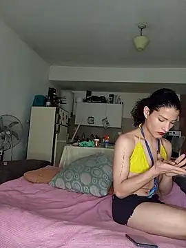 Snapshot of LaCristinatrans chatting on September 23, 6:44 pm LaCristinatrans online show from September 23, 6:44 pm