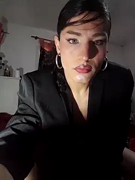 LaCristinatrans online show from June 9, 5:13 pm