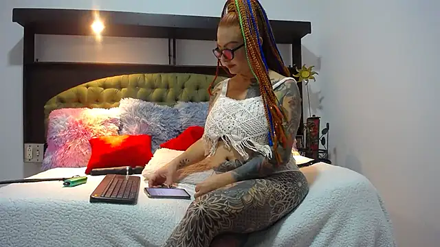 EMILY ROUSSE71 online show from January 29, 3:22 am