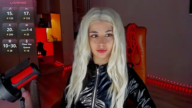 mollyposhh online show from February 4, 7:53 pm