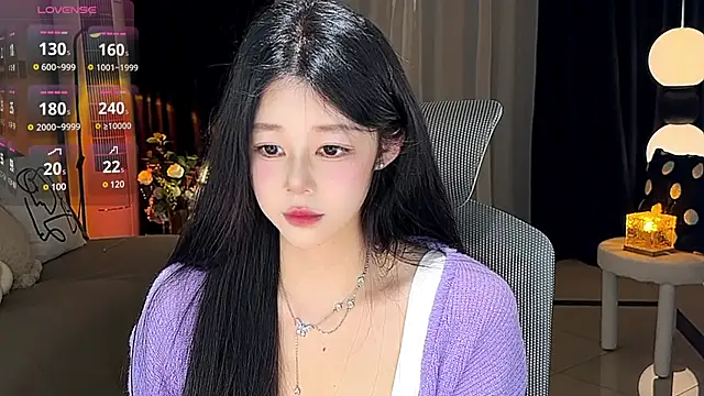 Snapshot of sweateanv_ chatting on January 2, 8:06 am sweateanv online show from January 2, 8:06 am