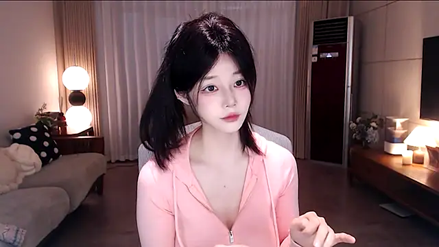 Snapshot of sweateanv_ chatting on March 23, 6:06 am sweateanv online show from March 23, 6:06 am