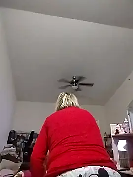 Playmate86 online show from December 6, 2:02 am