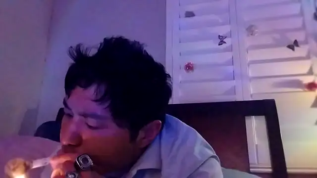 Snapshot of cloudyspun chatting on April 14, 3:34 am cloudyspun online show from April 14, 3:34 am
