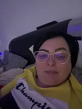 Amandamuller1982 online show from February 5, 4:59 am