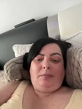 Amandamuller1982 online show from February 10, 9:58 am