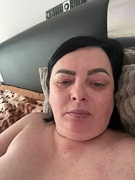 Amandamuller1982 online show from February 19, 6:11 am