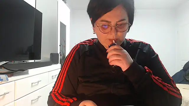 Amandamuller1982 online show from March 22, 11:41 pm