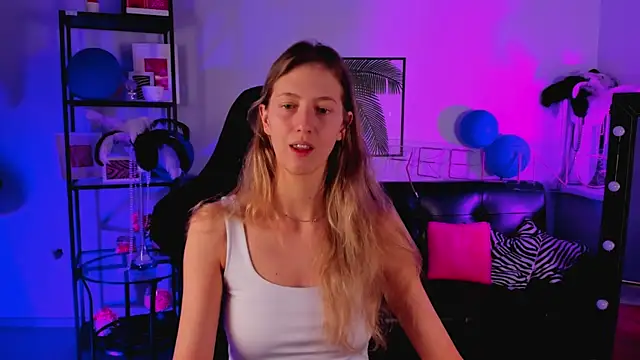 Sharon Evansi online show from December 19, 8:45 am