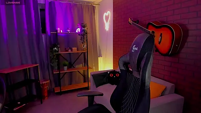 Sharon Evansi online show from January 4, 9:32 am