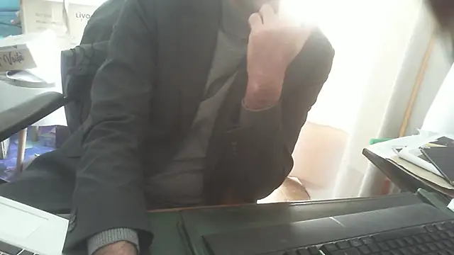 shyfrenchcock1 online show from March 4, 1:28 pm