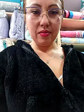 Snapshot of VIOLETA-25_ chatting on January 15, 10:24 pm VIOLETA-25 online show from January 15, 10:24 pm