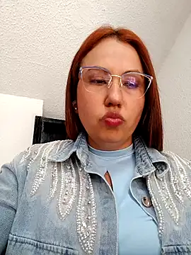 Snapshot of VIOLETA-25_ chatting on February 15, 9:59 pm VIOLETA-25 online show from February 15, 9:59 pm