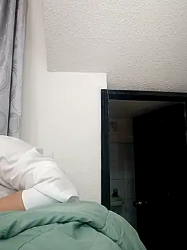 Snapshot of VIOLETA-25_ chatting on March 20, 3:36 pm VIOLETA-25 online show from March 20, 3:36 pm