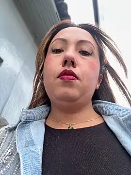 VIOLETA-25  online show from November 12, 3:01 pm