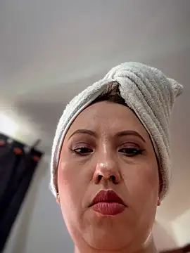 VIOLETA-25  online show from May 20, 3:07 pm