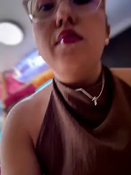 VIOLETA-25  online show from June 26, 3:27 pm