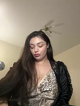 Sweet Khalifa  online show from February 9, 3:23 pm