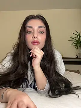 Sweet Khalifa  online show from February 27, 3:48 pm