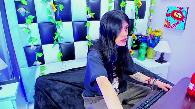 Morgana Smit online show from September 26, 1:37 pm