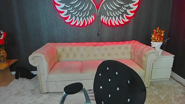 Snapshot of anemarieejolie chatting on September 21, 5:03 pm anemarieejolie online show from September 21, 5:03 pm