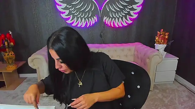 Snapshot of anemarieejolie chatting on September 24, 3:59 pm anemarieejolie online show from September 24, 3:59 pm