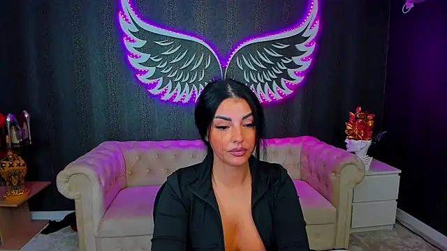 Snapshot of anemarieejolie chatting on October 12, 5:56 pm anemarieejolie online show from October 12, 5:56 pm