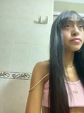 Snapshot of bonnie_18x chatting on January 8, 3:19 am bonnie 18x online show from January 8, 3:19 am