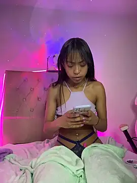 Snapshot of bonnie_18x chatting on January 9, 2:43 am bonnie 18x online show from January 9, 2:43 am