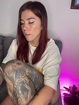 Snapshot of luccianagreyy chatting on December 10, 10:16 pm luccianagreyy online show from December 10, 10:16 pm