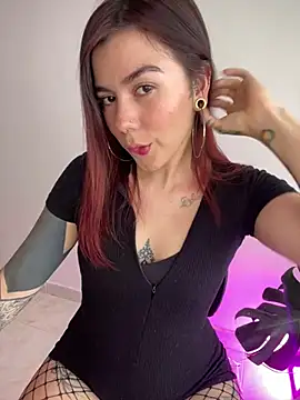 Snapshot of luccianagreyy chatting on January 8, 8:39 pm luccianagreyy online show from January 8, 8:39 pm