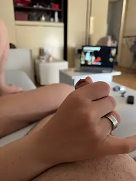 jessieandjames29 online show from June 4, 4:57 pm