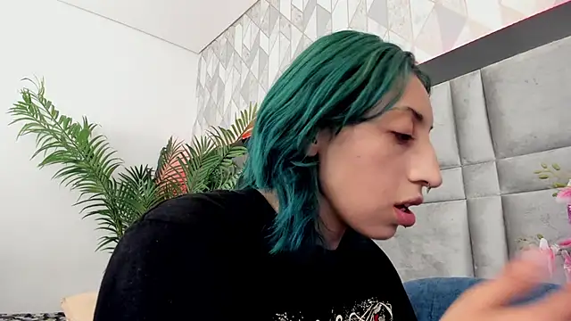 Snapshot of Im_gaia chatting on January 22, 7:45 pm Im gaia online show from January 22, 7:45 pm