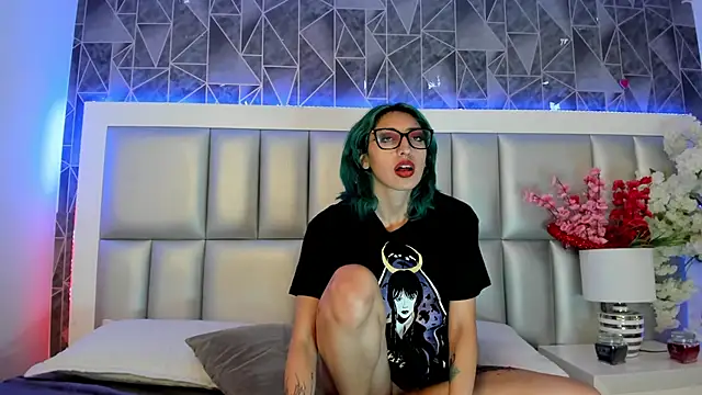 Snapshot of Im_gaia chatting on February 27, 4:21 pm Im gaia online show from February 27, 4:21 pm