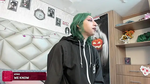 Snapshot of Im_gaia chatting on October 26, 12:44 pm Im gaia online show from October 26, 12:44 pm