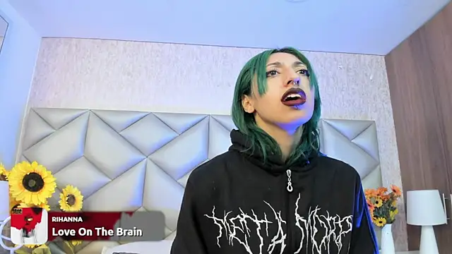 Snapshot of Im_gaia chatting on November 24, 12:27 pm Im gaia online show from November 24, 12:27 pm