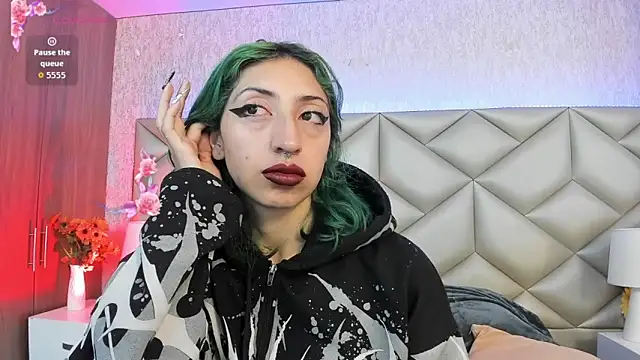 Snapshot of Im_gaia chatting on December 20, 12:12 pm Im gaia online show from December 20, 12:12 pm