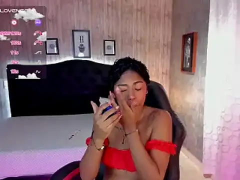 Snapshot of Edelaine_rogers chatting on January 8, 6:52 pm Edelaine rogers online show from January 8, 6:52 pm