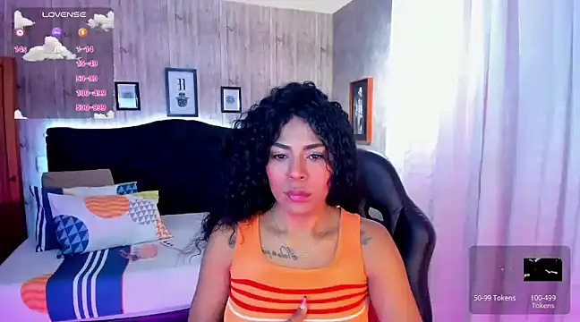 Snapshot of Edelaine_rogers chatting on January 13, 4:18 am Edelaine rogers online show from January 13, 4:18 am