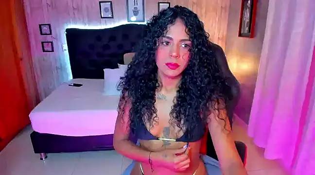 Snapshot of Edelaine_rogers chatting on March 18, 5:41 am Edelaine rogers online show from March 18, 5:41 am