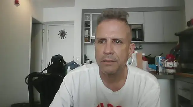 Diegoperrote682661 online show from February 7, 8:42 pm