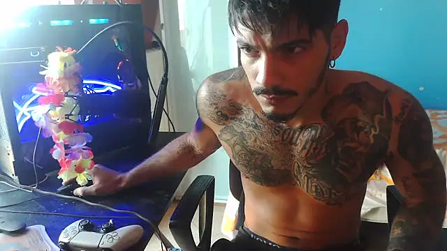 Snapshot of Badboyi1997 chatting on September 30, 10:31 am Badboyi1997 online show from September 30, 10:31 am