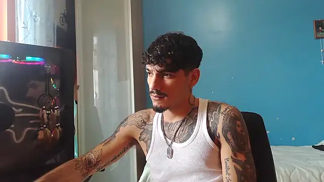 Snapshot of Badboyi1997 chatting on February 1, 9:08 am Badboyi1997 online show from February 1, 9:08 am