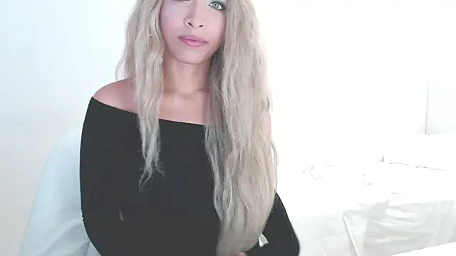 liadivina online show from December 4, 4:11 am