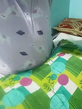 Snapshot of Rani_devi88 chatting on February 18, 5:53 am Rani devi88 online show from February 18, 5:53 am