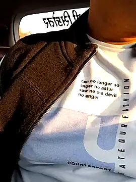 hardyloves online show from January 4, 2:25 am