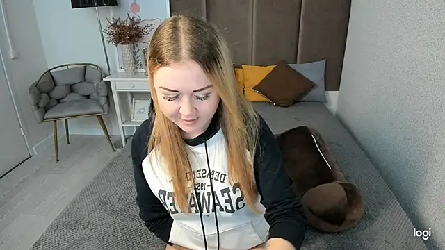 Snapshot of BettyBloom69 chatting on October 31, 4:46 am BettyBloom69 online show from October 31, 4:46 am