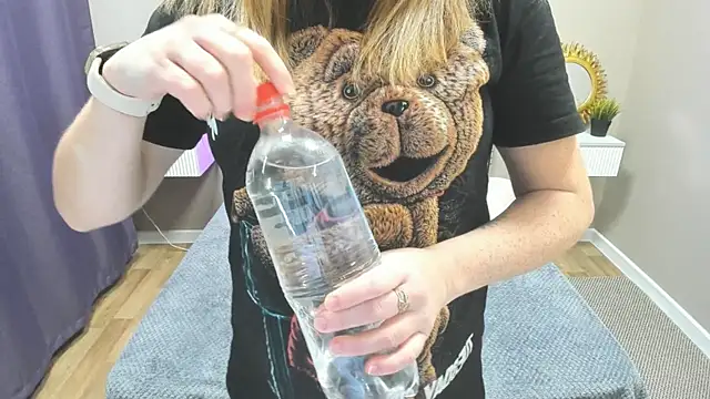 Snapshot of BettyBloom69 chatting on November 13, 4:55 am BettyBloom69 online show from November 13, 4:55 am