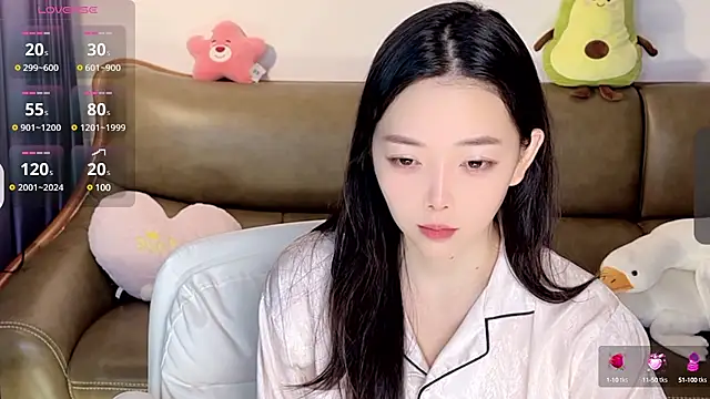 Yilin1999 online show from January 24, 12:31 am